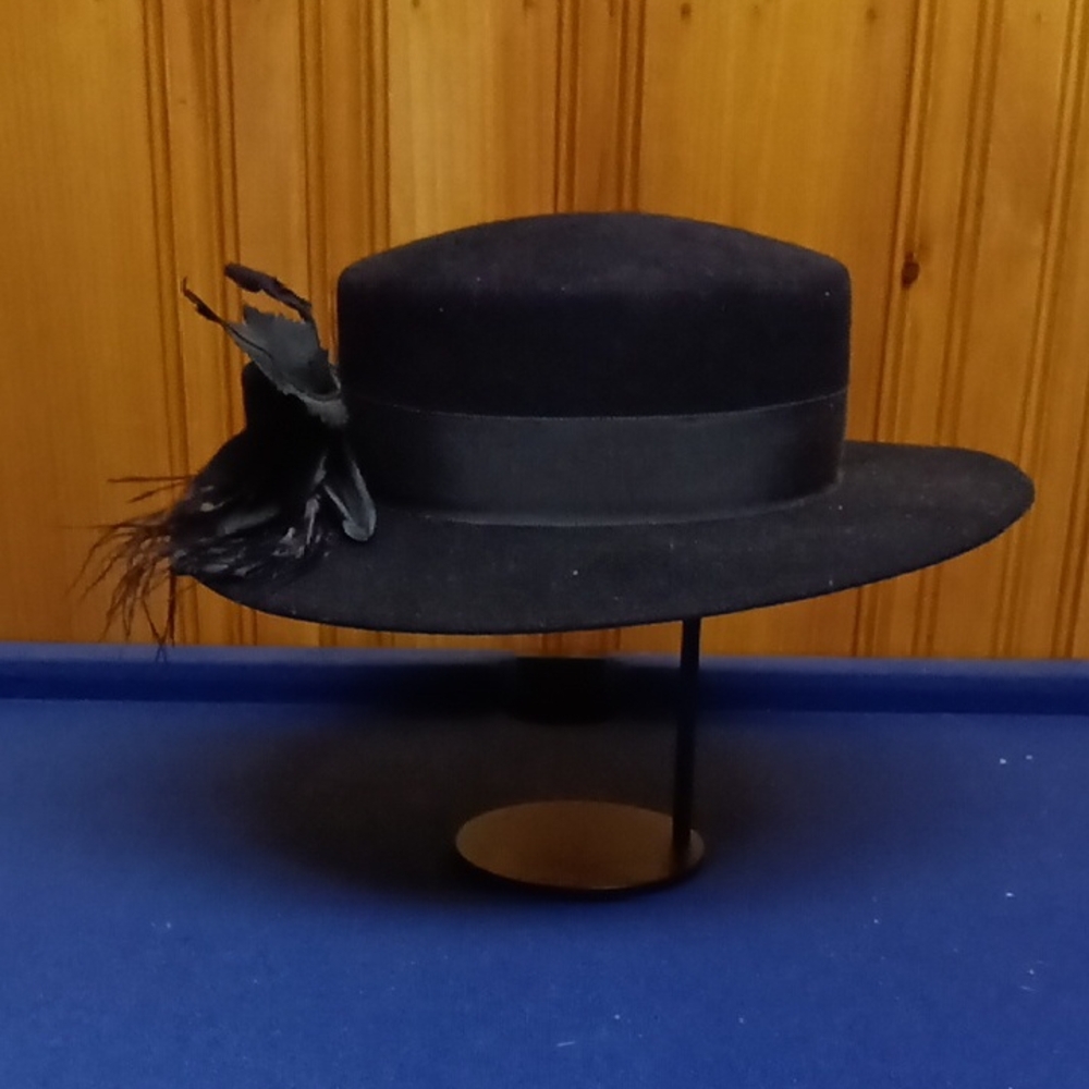 Elegant Black Women's Hat with Feather Accent